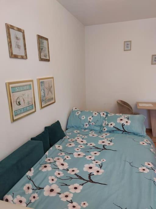 בוקרשט Garsoniera Centrala Renovata מראה חיצוני תמונה